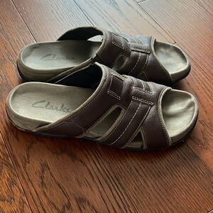 Men’s Clark’s sandals sz 11 medium good condition